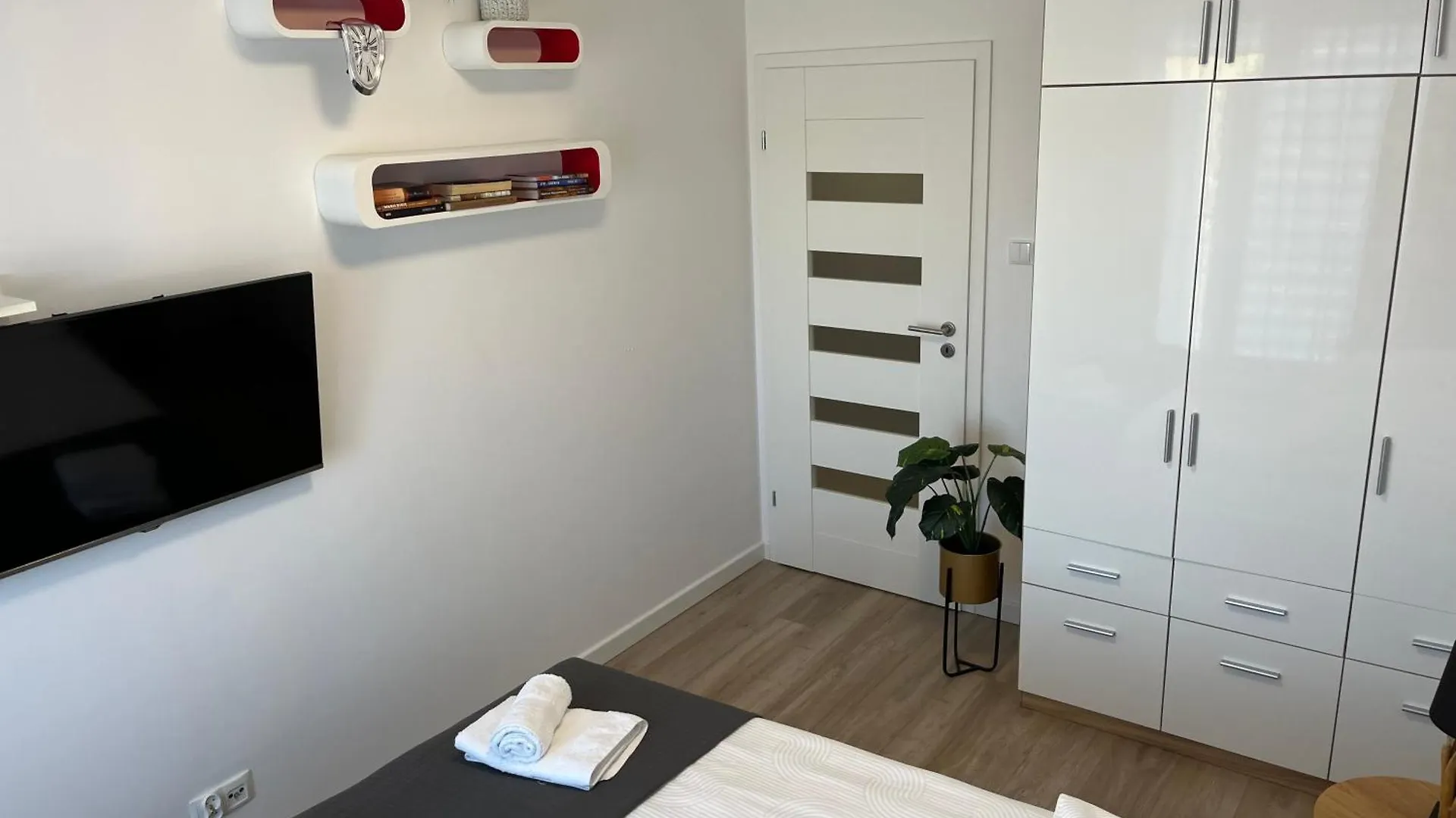 Apartment Apartament Solna 11A Z Garazem W Cenie Kolobrzeg Poland